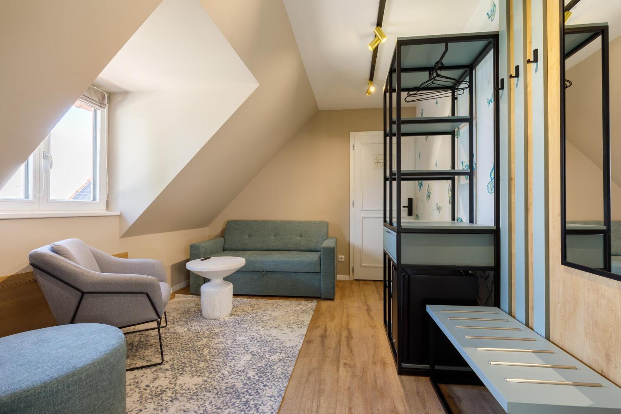 Lepke Apartmanhaz Es Etterem Тихань Экстерьер фото